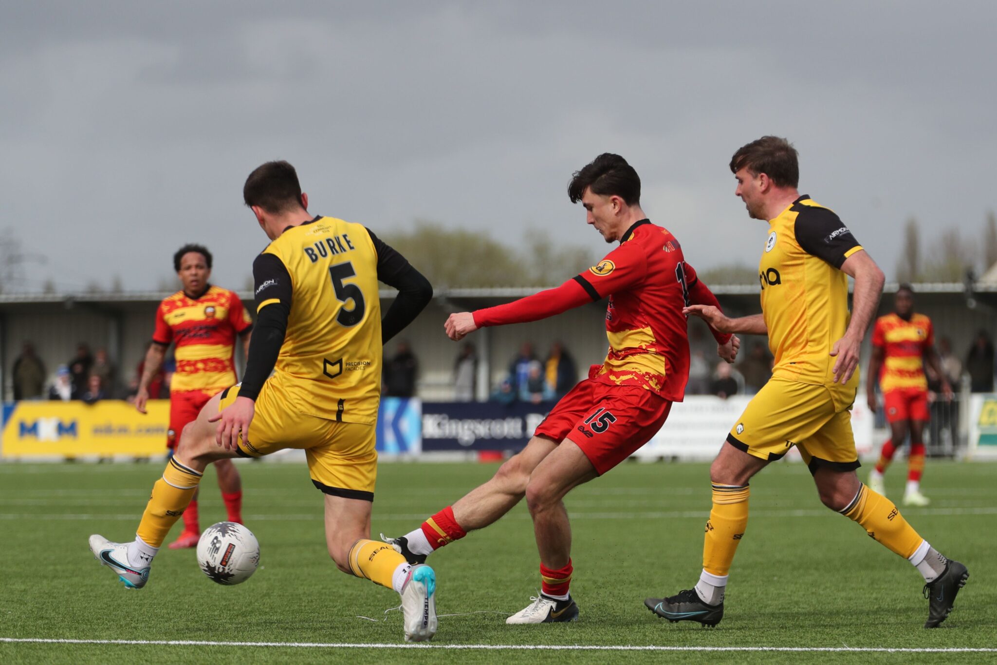 Gloucestershire Football Fixtures - Saturday 13 April - Severn Sport