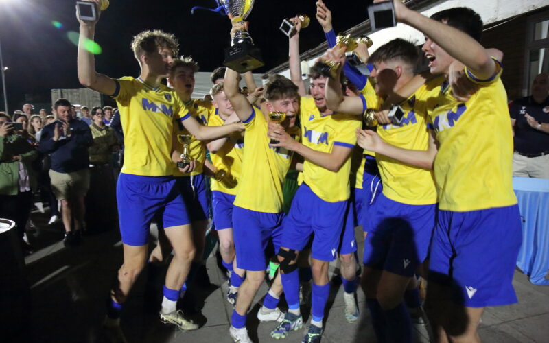 Cheltenham Saracens celebration U18 Floodlit 002